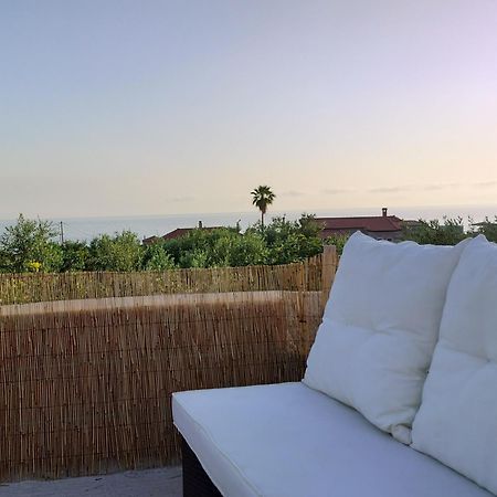 George'S Houses Riglia Екстер'єр фото